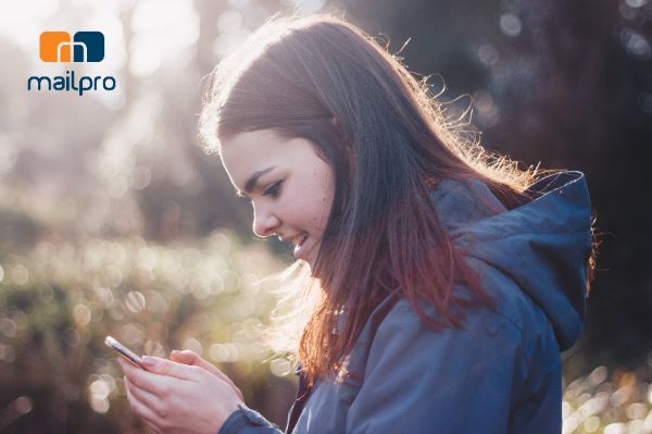 Impulsando la participación: ¿Por qué funciona programar SMS con anticipación?