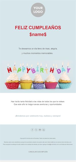Felicitación de cumpleaños sencilla con cupcakes